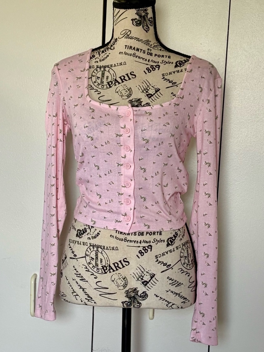 Harper&Ivy Pink Long-Sleeve Cropped Button Top with Floral Print